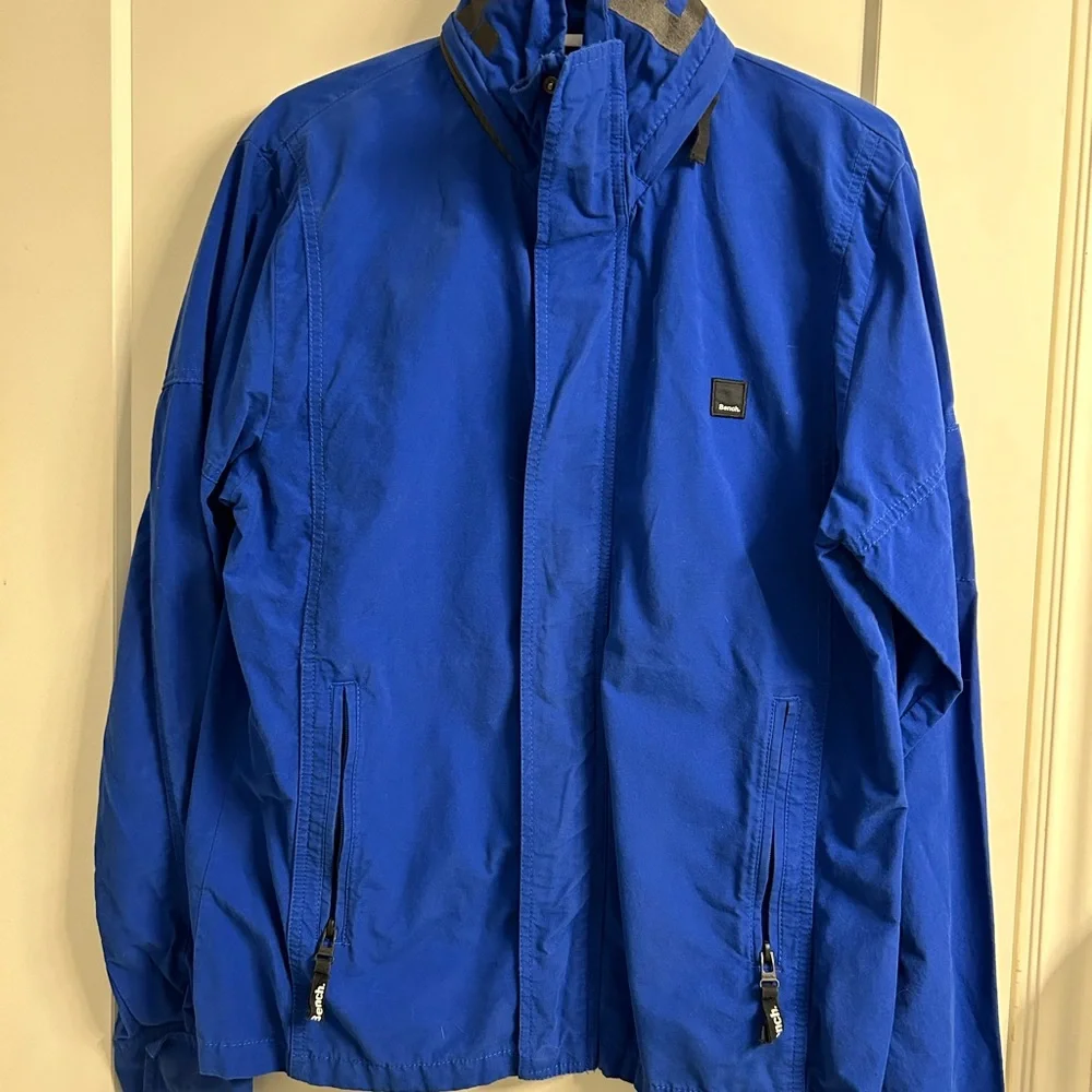 Bench Jacket - Picture 2 of 4